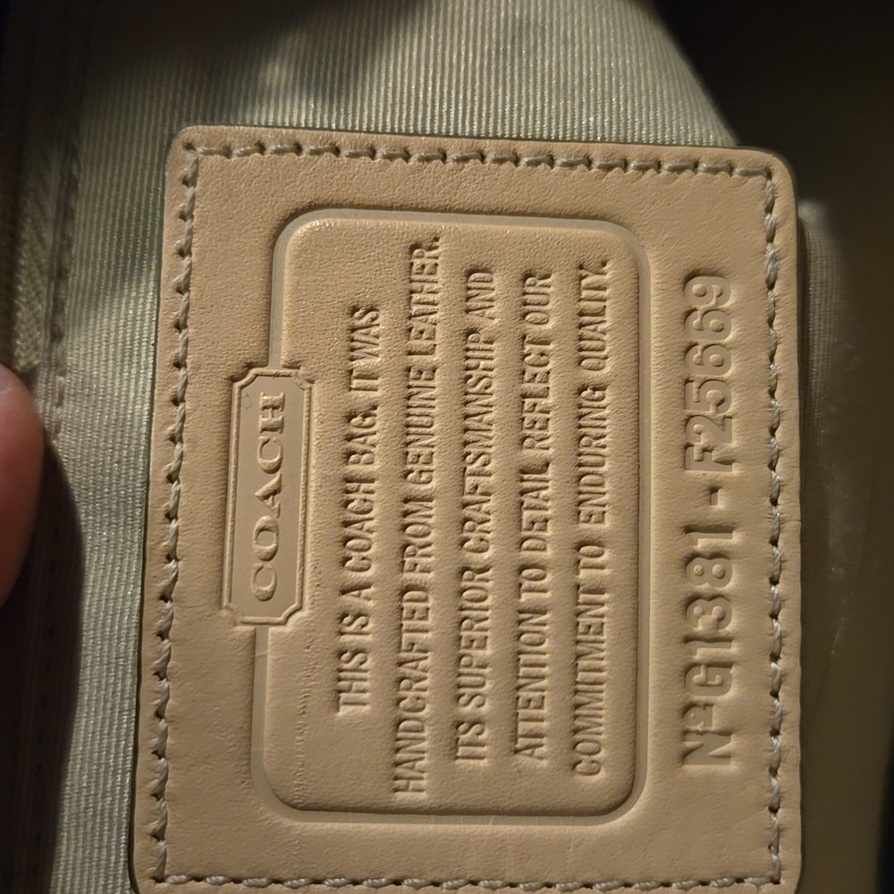 Coach Raspberry Leather Women's Bag - Picture 5 of 7